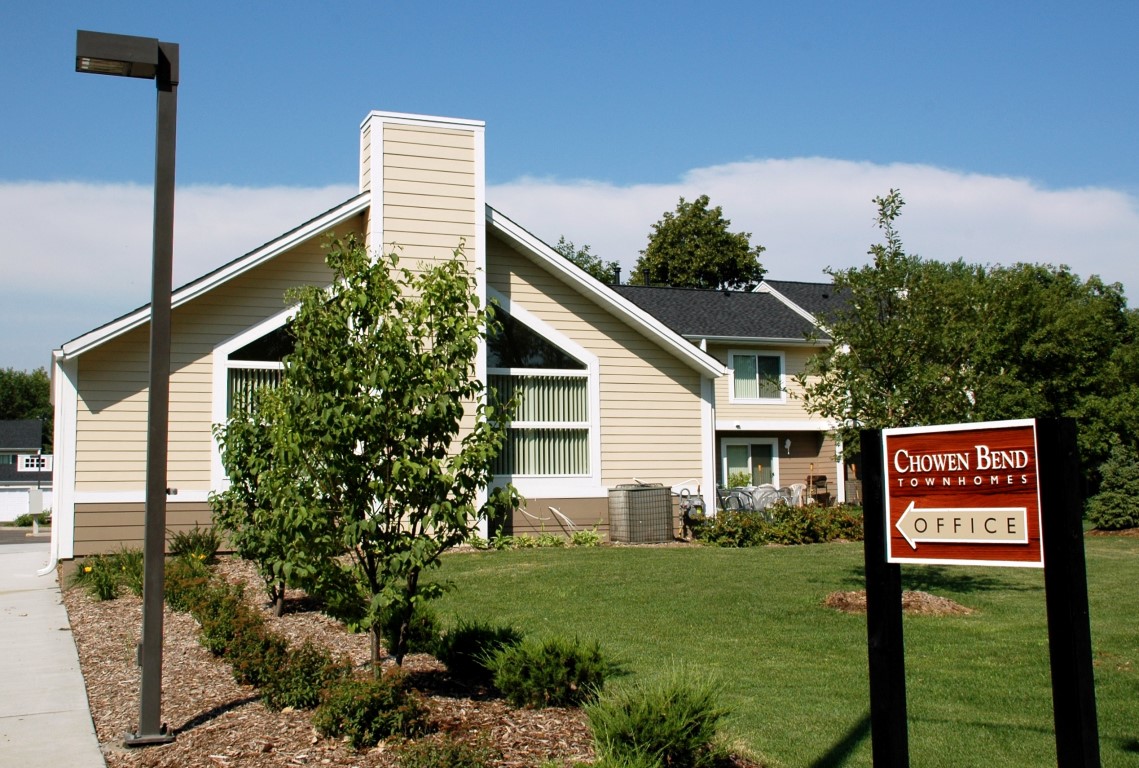 Chowen Bend Townhomes - Chowen Bend Townhomes