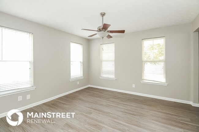 Photo - 4627 Legacy Square