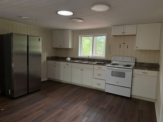 142 Henry Meyer Rd