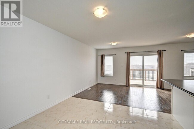 Photo - 35 Woodedge Cir