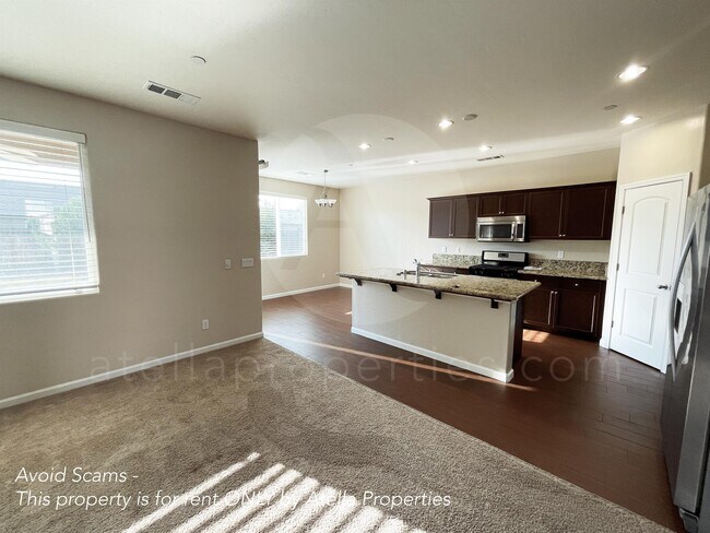 Photo - 2859 S Oakhurst Ct