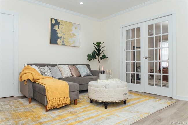 Building Photo - 27 Vanderbilt Ave Unit 1st Fl