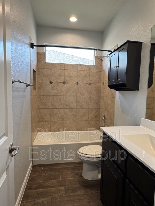 Photo - 2511 Allview Ln