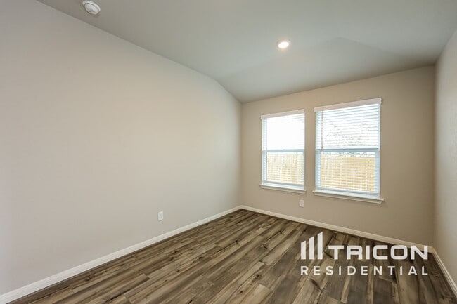 Photo - 13693 Paxton Blvd
