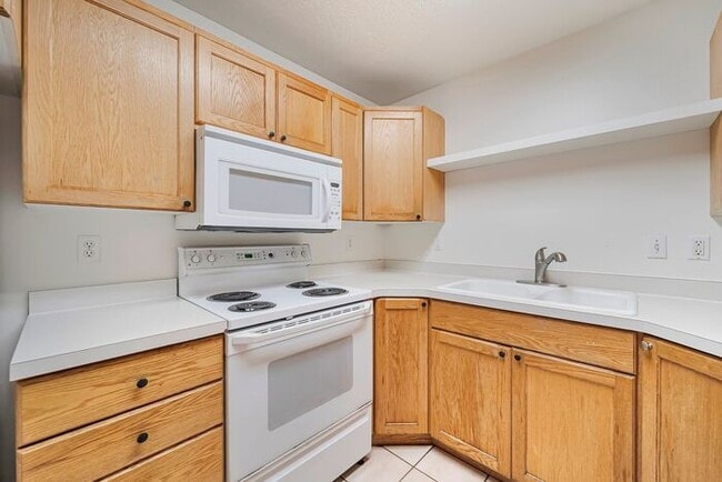 Photo - Darling Ground Floor Stonebrook Condo