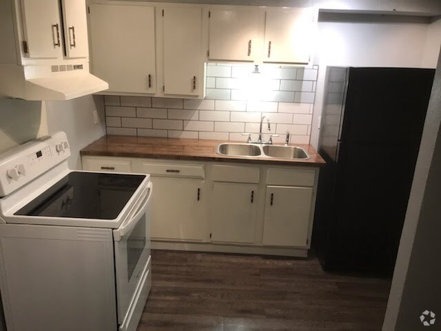 Building Photo - 719 San Antonio St Rental