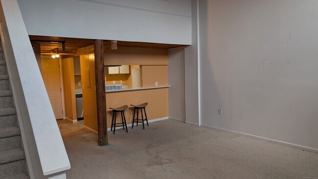 Photo - 839 Main St Unidad APT 61