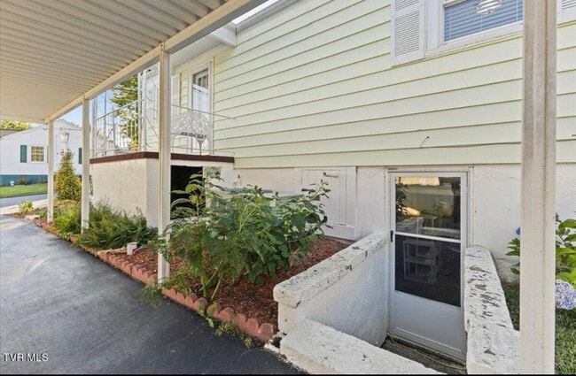 Photo - 707 Lincoln Ave