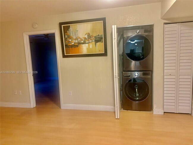 Photo - 816 NW 11th St Unit 705