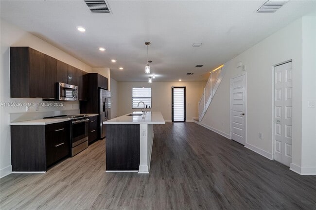 Building Photo - 10443 NW 82nd St Rental