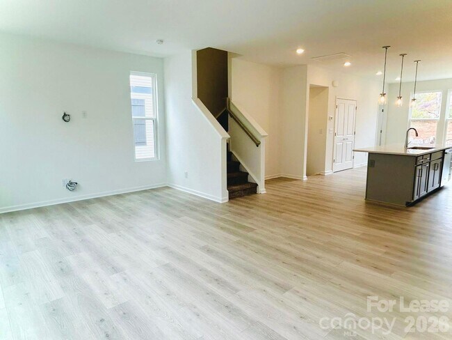 Photo - 1516 Blanche St