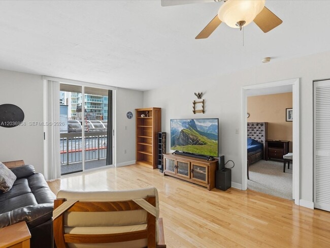 Photo - 3588 Collins Ave Unit 504