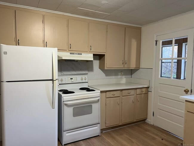 Photo - 164 Birge Park Rd