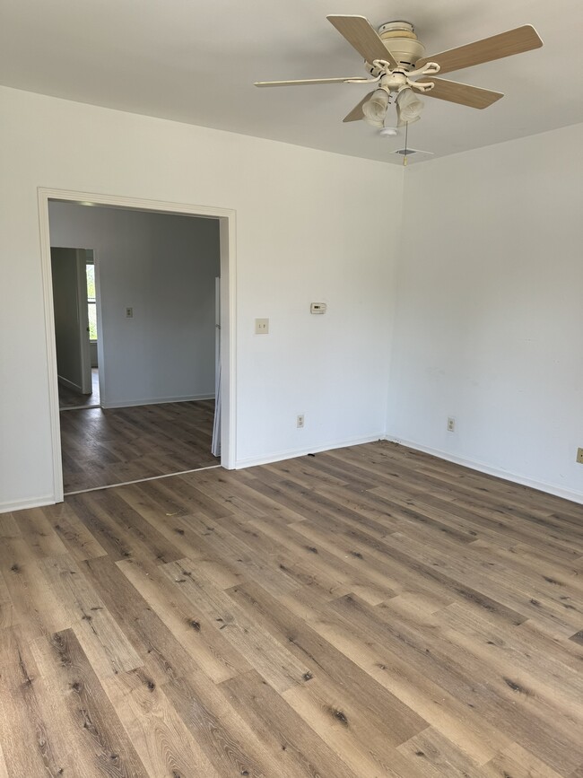 Living Room - 308 S State St Apartamentos