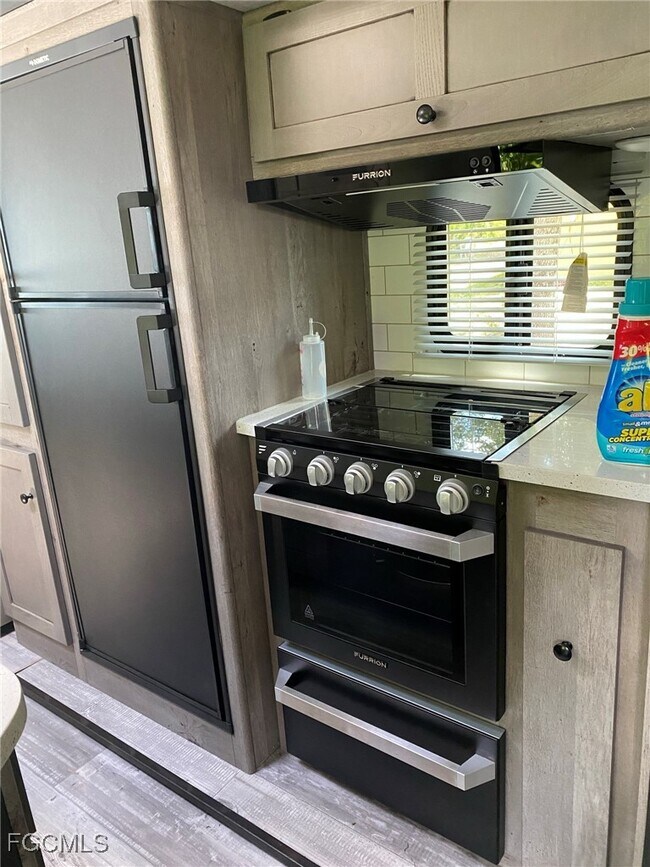 Photo - 380 Mahogany Ct