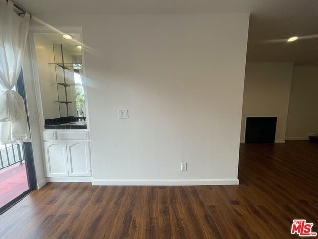 Photo - 1338 N Sierra Bonita Ave Unidad 102