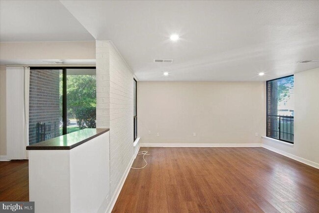 Building Photo - 9907 Blundon Dr Unit 5-103