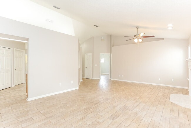 Photo - 4408 Jiggermast Ave