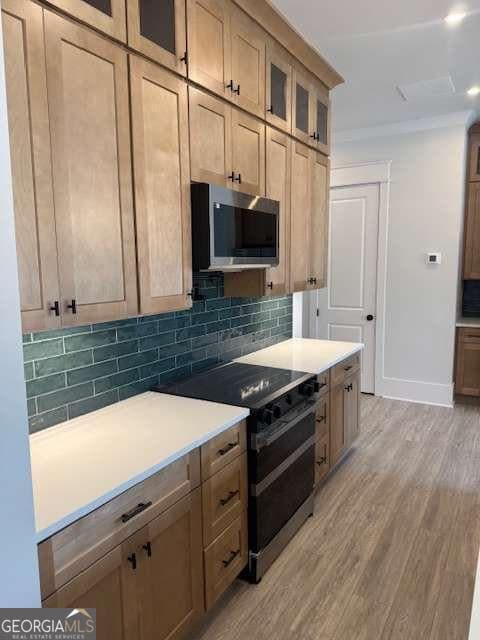 Photo - 325 Orchid St