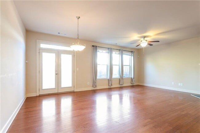 Photo - 2394 Whiteoak Ct SE