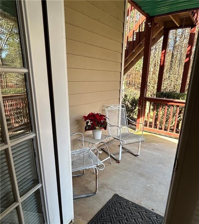 Photo - 1539 Stampmill Way NW