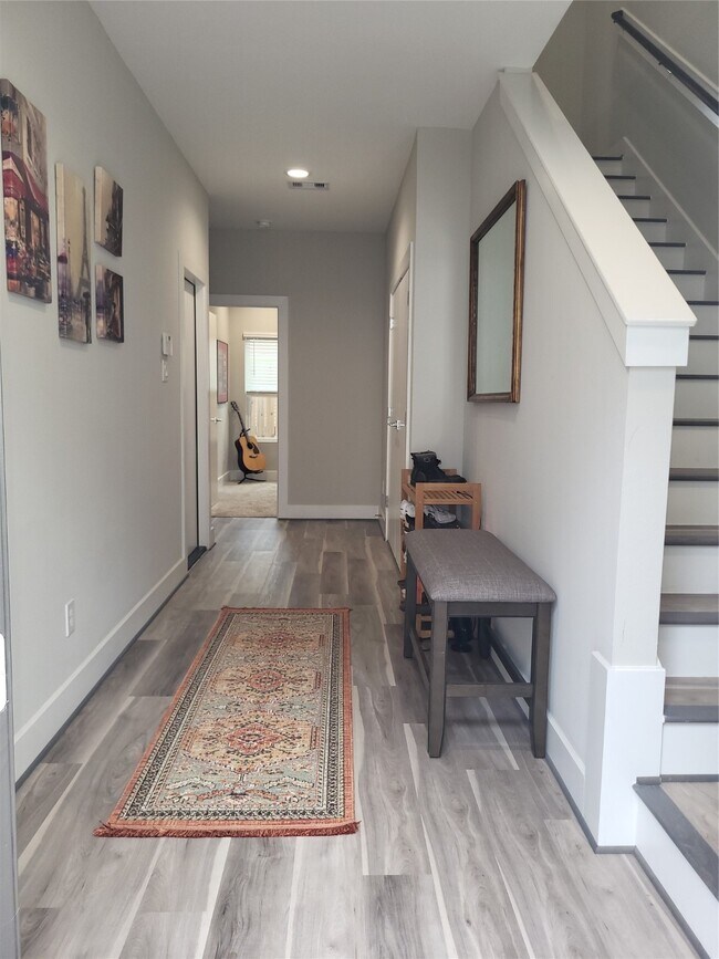 Photo - 240 Julia St Unidad A