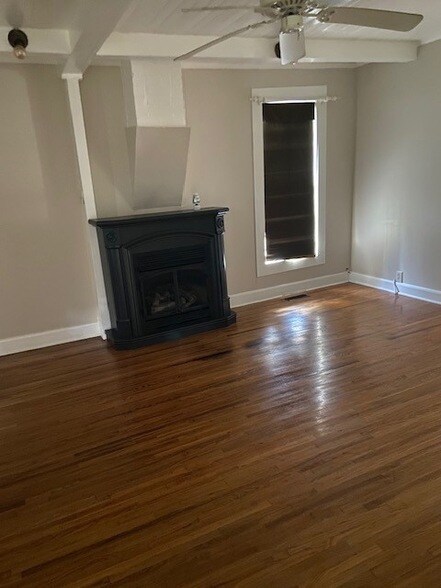 Photo - 101 Meeks Ave