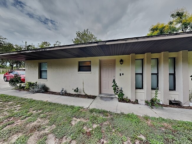 Building Photo - 32718 Blossom Ln