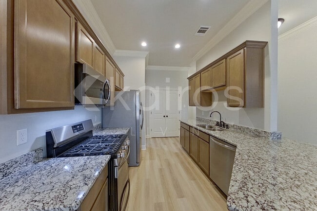 Photo - 3207 Rosehill Dr