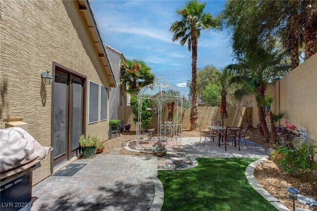 Building Photo - 5993 Attavilla Dr Rental