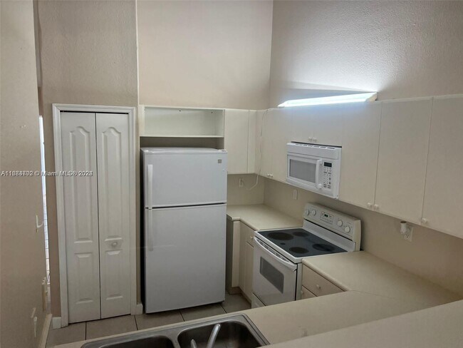 Photo - 1666 SE 27th Ct Unit 208