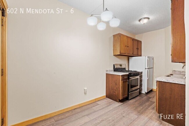 Photo - 602 N Mendota St Unit 6