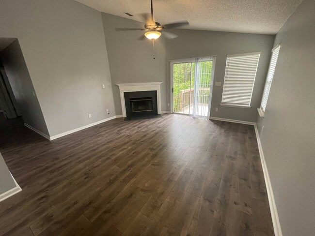 Photo - 5326 St Ives Ln