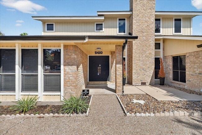 Photo - 5410 Fox Run Dr