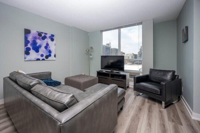 Photo - 1110-1110 11 St SW