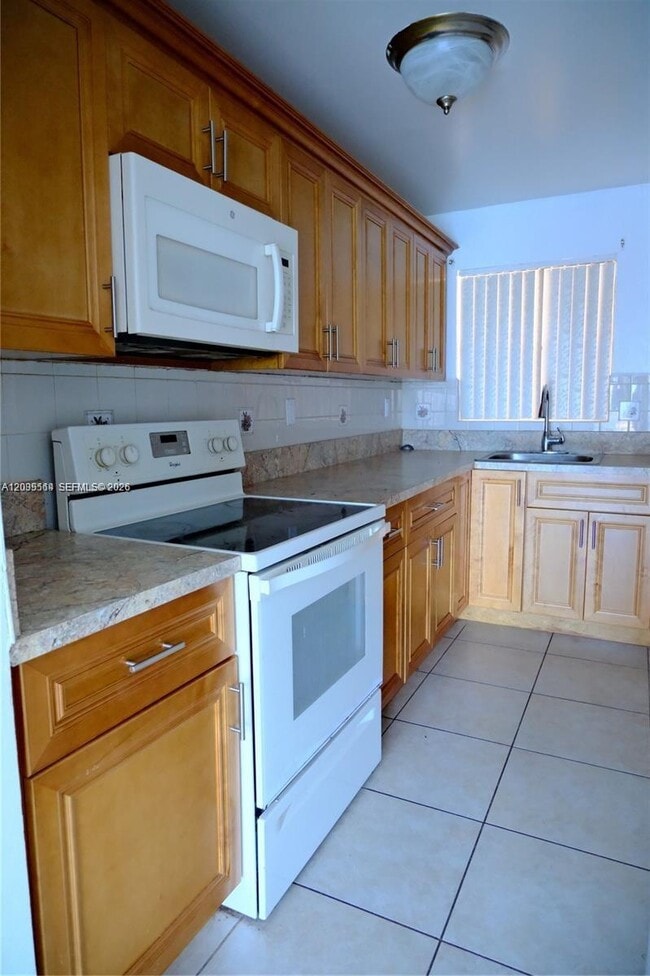 Photo - 650 NE 149th St Unit 505F