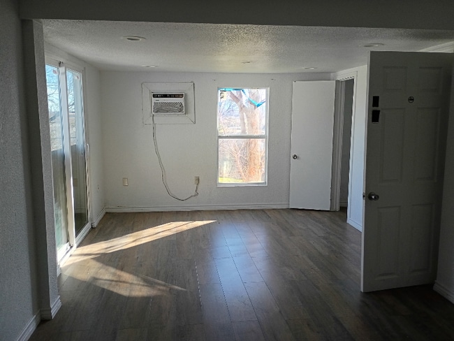 Photo - 2152 Moore Ave