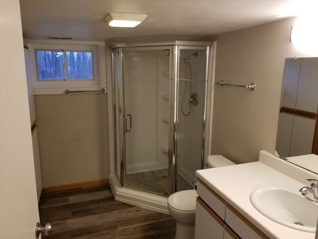 Photo - 5972 State Road 60