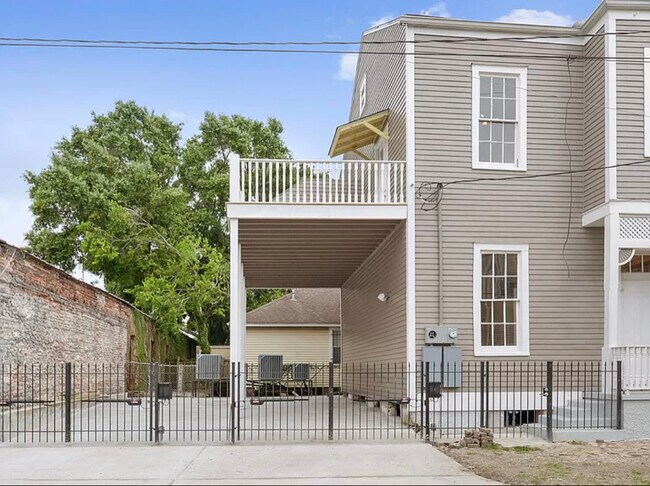 Photo - Baronne Unit 1845