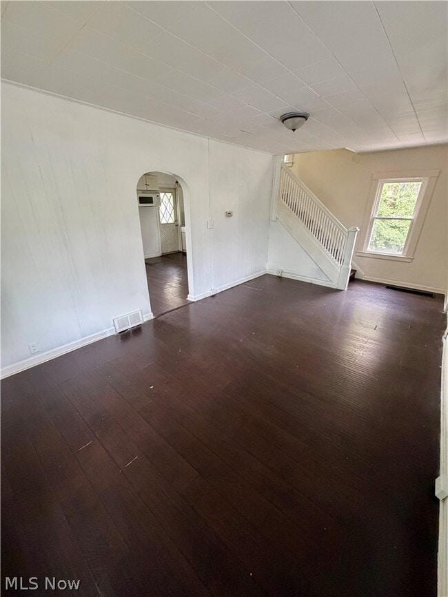 Photo - 1725 Midland Ave