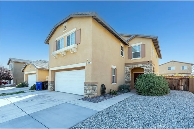 Building Photo - 14389 Moon Valley St Rental