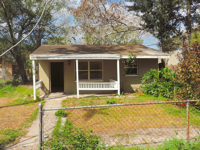 Building Photo - 14918 Pinecrest Rd
