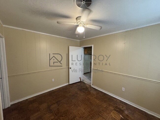Photo - 3038 Lakewood Dr