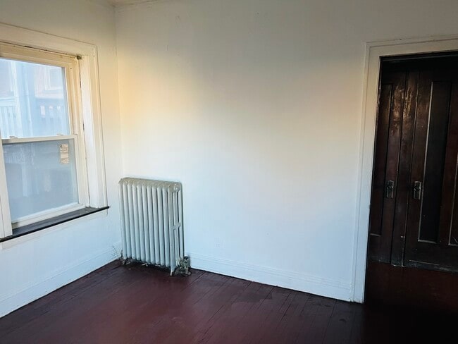 Photo - 1475 W 77th St Unidad 1B