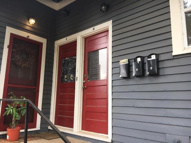 Photo - 132 Woodland St