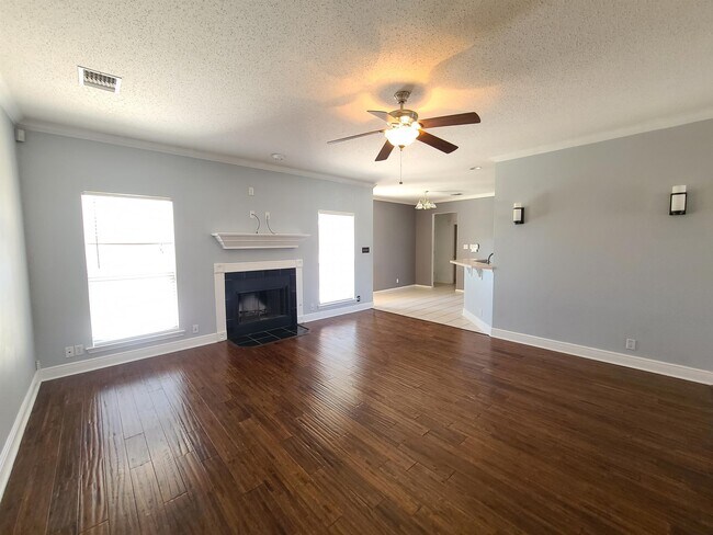 Photo - 3401 Mark Ln