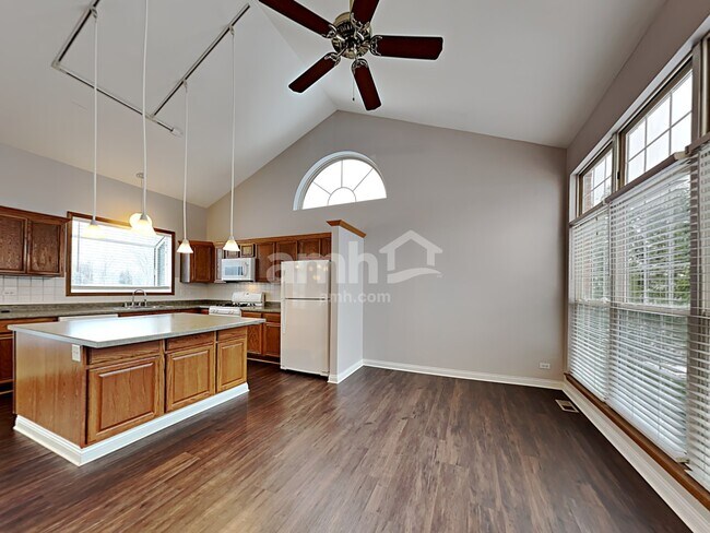 Photo - 571 Jenna Dr