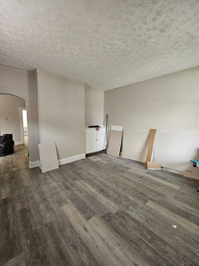 Photo - 6710 Vine St