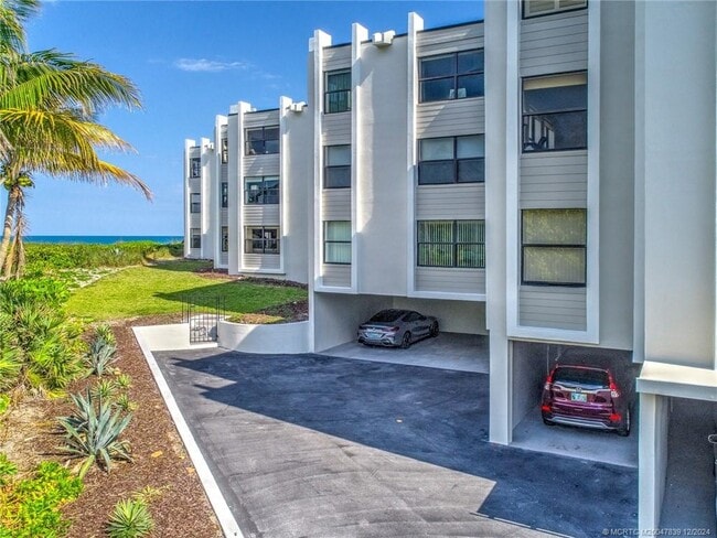 Building Photo - 1289 NE Ocean Blvd Unit 2 Rental