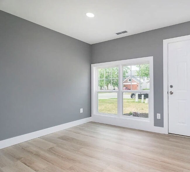 Photo - 6747 Wimbledon Dr